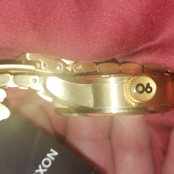 Nixon sentry mckymouse fight cloudwatch - Picture 9 of 13